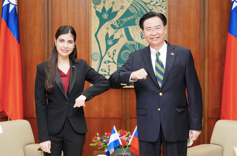 copias-estilo-embajadora-en-taiwan